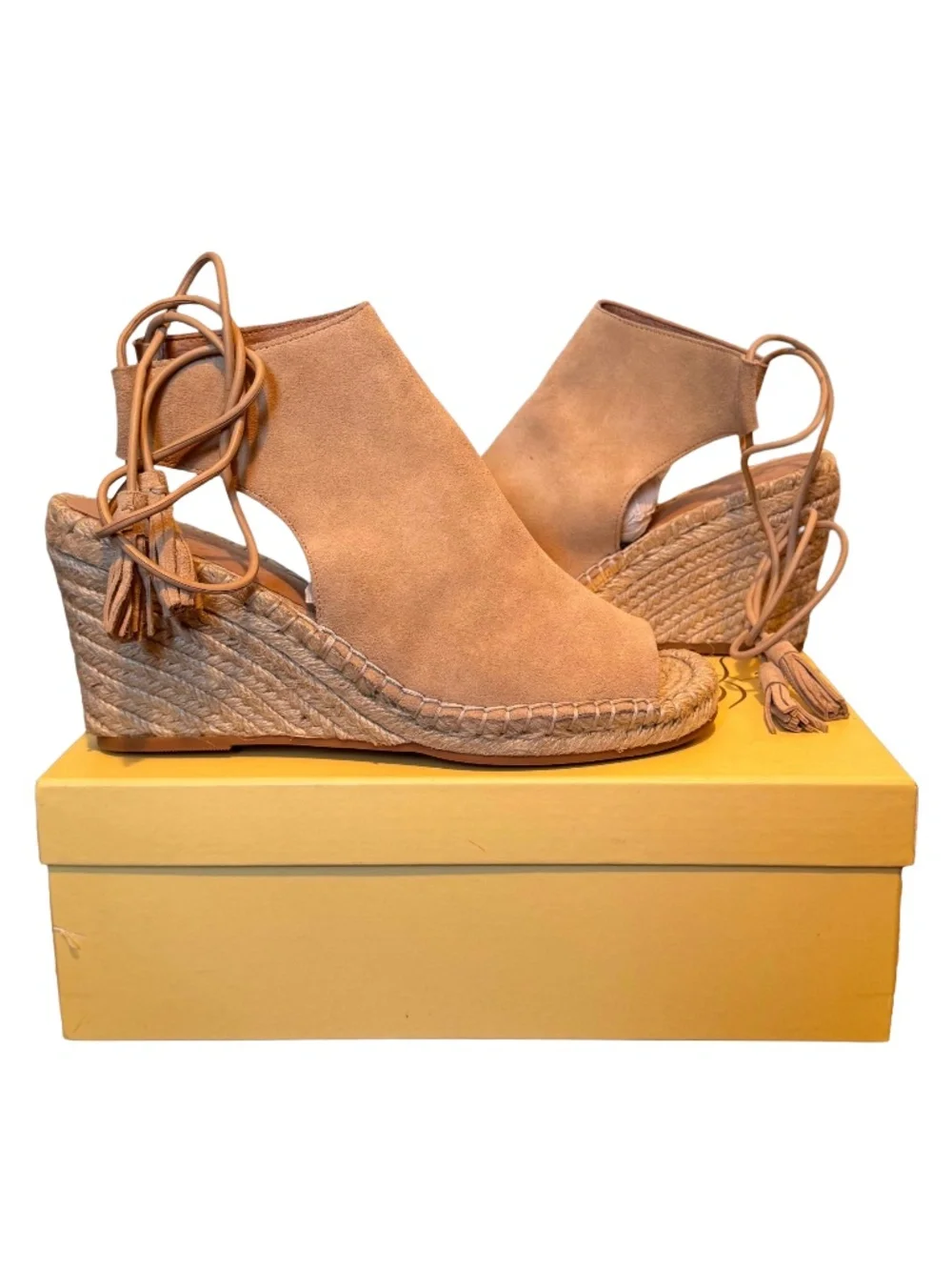 Bettye by Bettye Muller Espadrille Suede Tassel Wedges Tan size 9M with Box